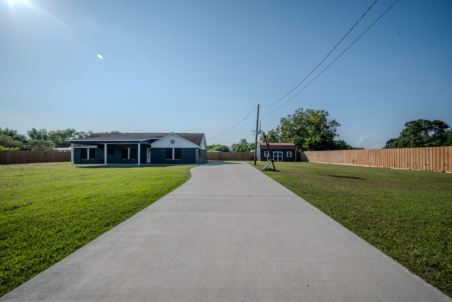 Property photo for 1102 Crosby Dayton Road, Crosby, TX
