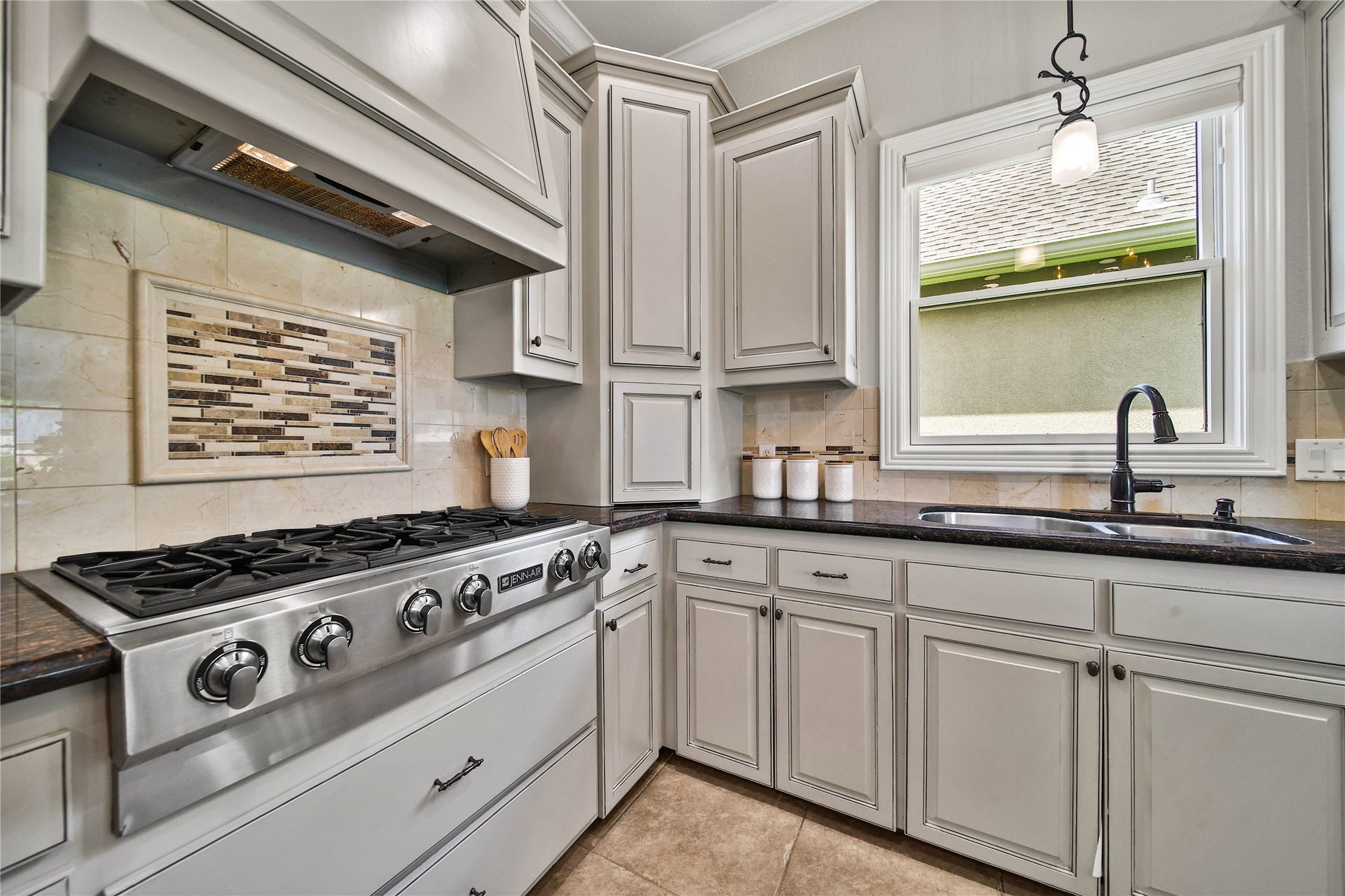 12320 White Oak Point, Conroe, TX 77304 12320 White Oak Point, Conroe, TX 77304