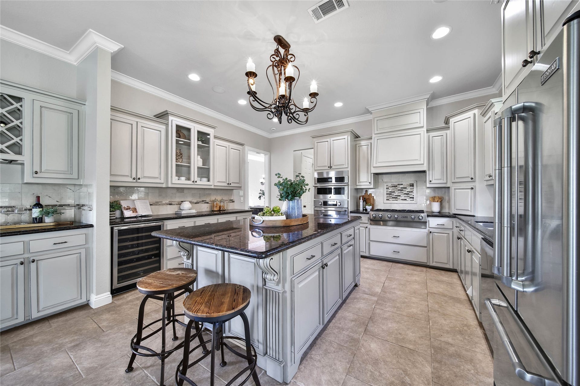 12320 White Oak Point, Conroe, TX 77304 12320 White Oak Point, Conroe, TX 77304