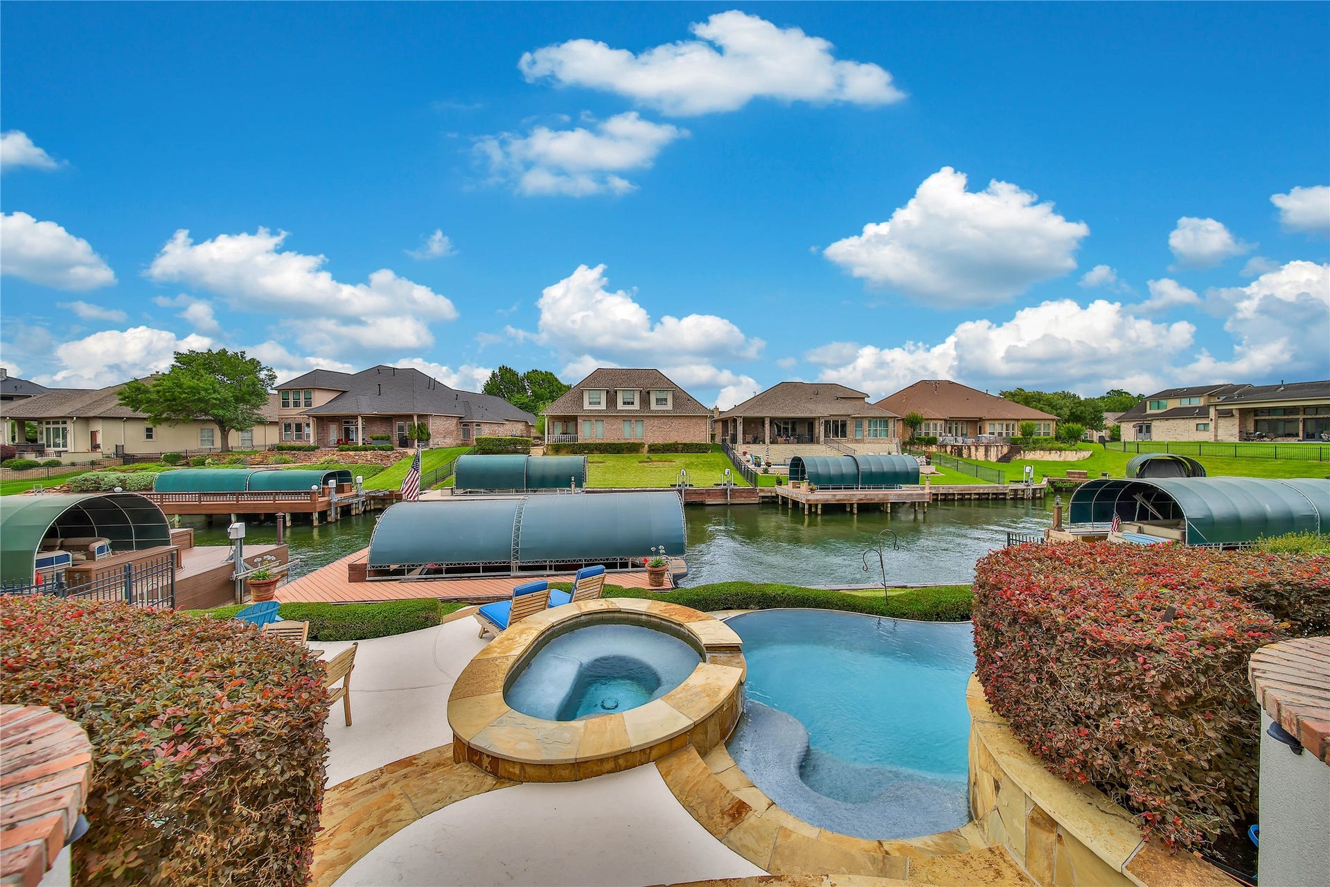 12320 White Oak Point, Conroe, TX 77304 12320 White Oak Point, Conroe, TX 77304