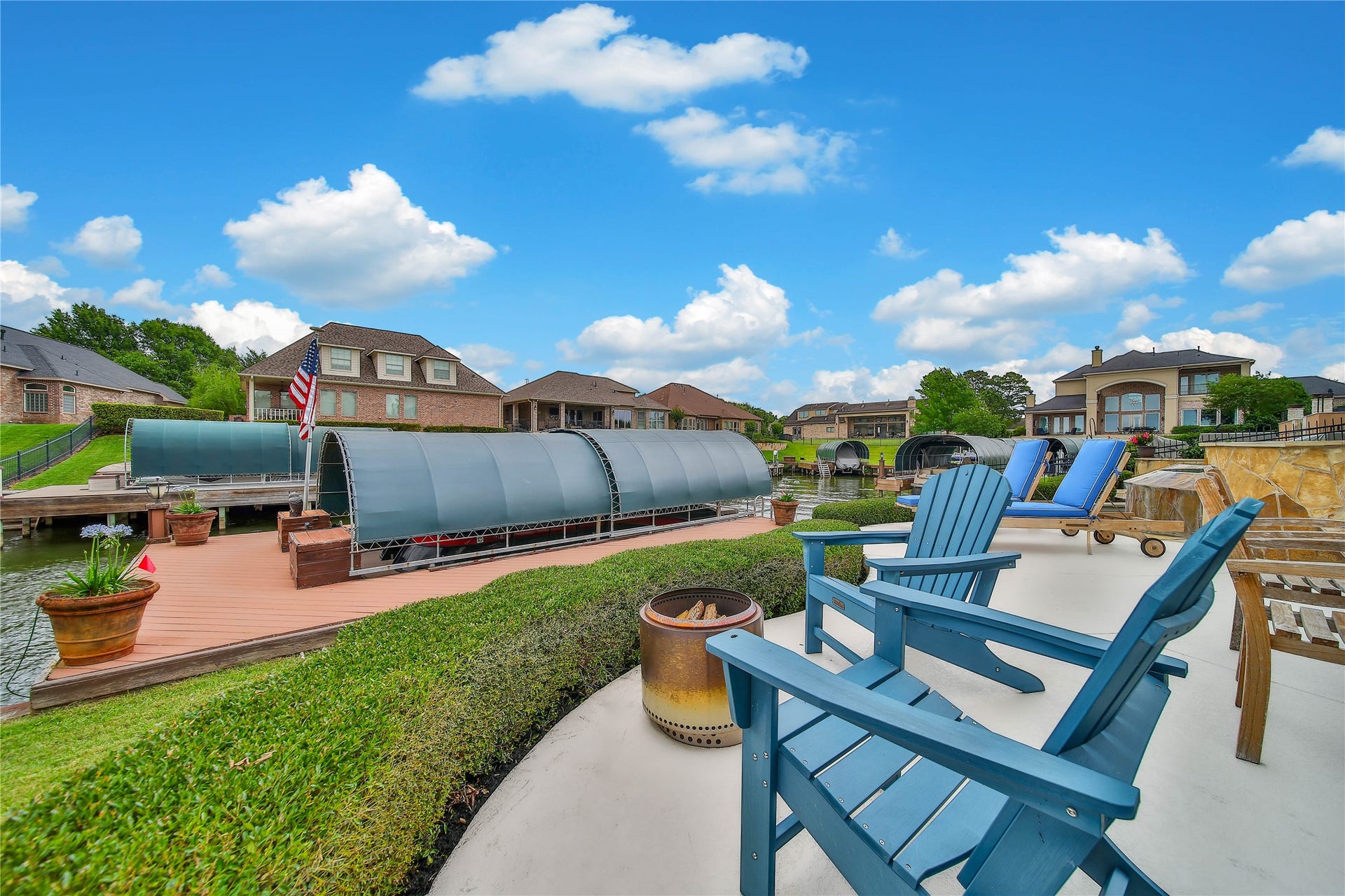 12320 White Oak Point, Conroe, TX 77304 12320 White Oak Point, Conroe, TX 77304