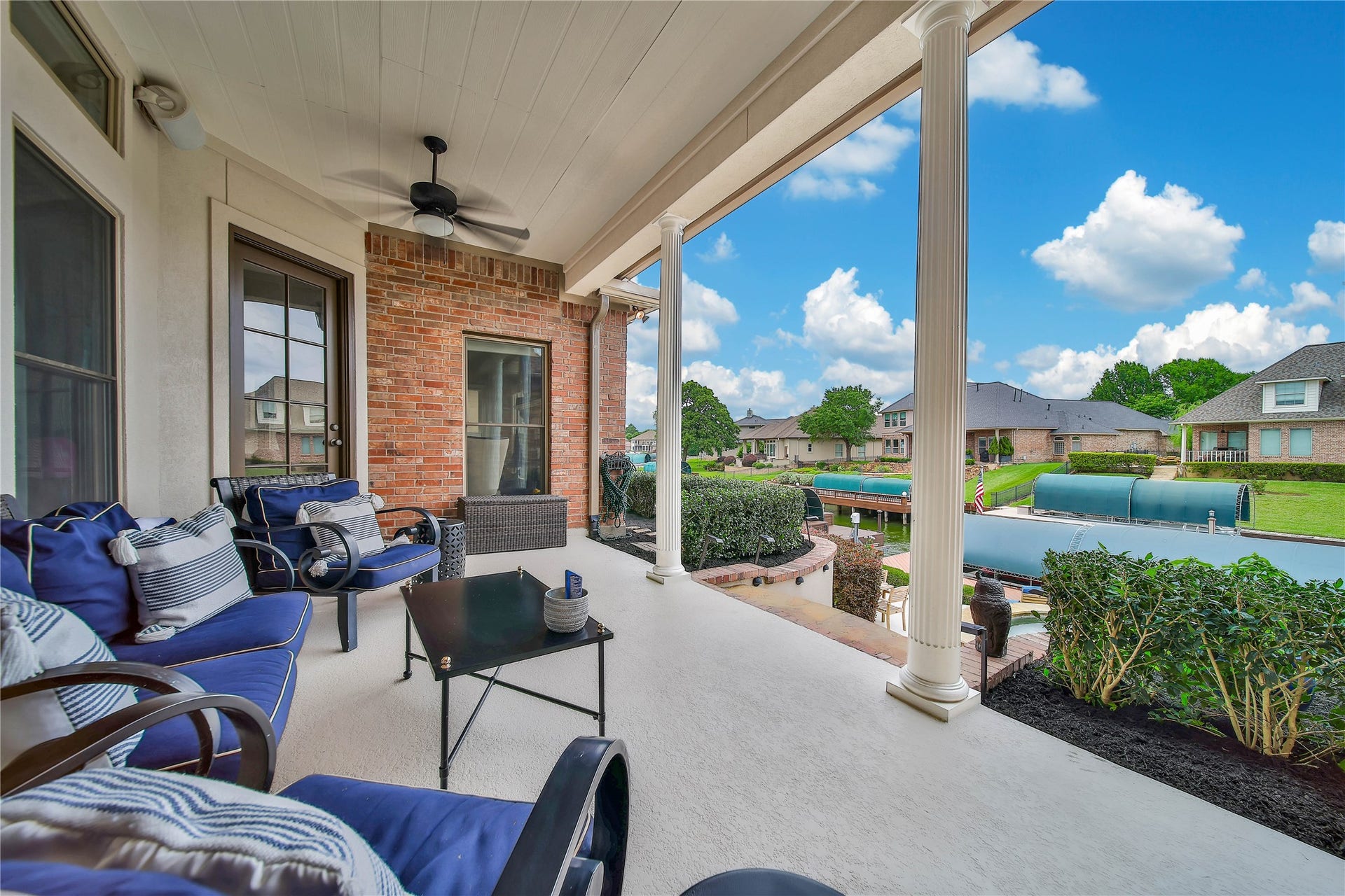 12320 White Oak Point, Conroe, TX 77304 12320 White Oak Point, Conroe, TX 77304