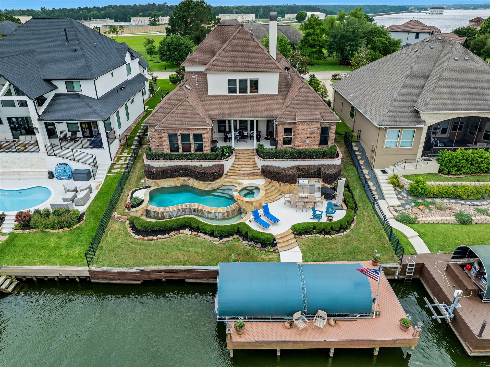 12320 White Oak Point, Conroe, TX 77304 12320 White Oak Point, Conroe, TX 77304