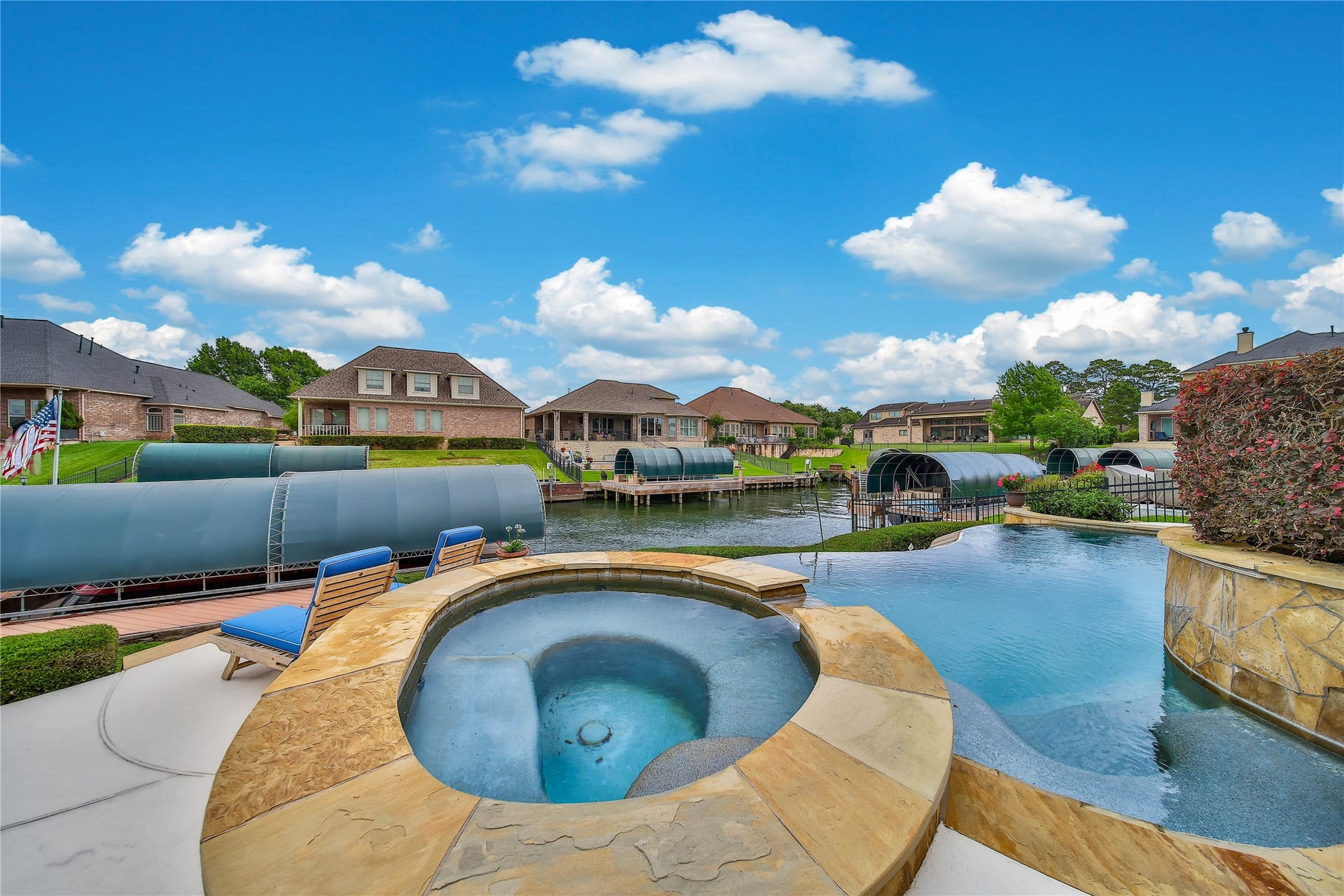 12320 White Oak Point, Conroe, TX 77304 12320 White Oak Point, Conroe, TX 77304