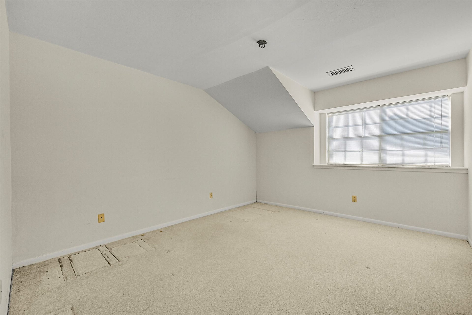 2101 Willow Dell Drive, Seabrook, TX 77586 2nd of the 4 bedrooms