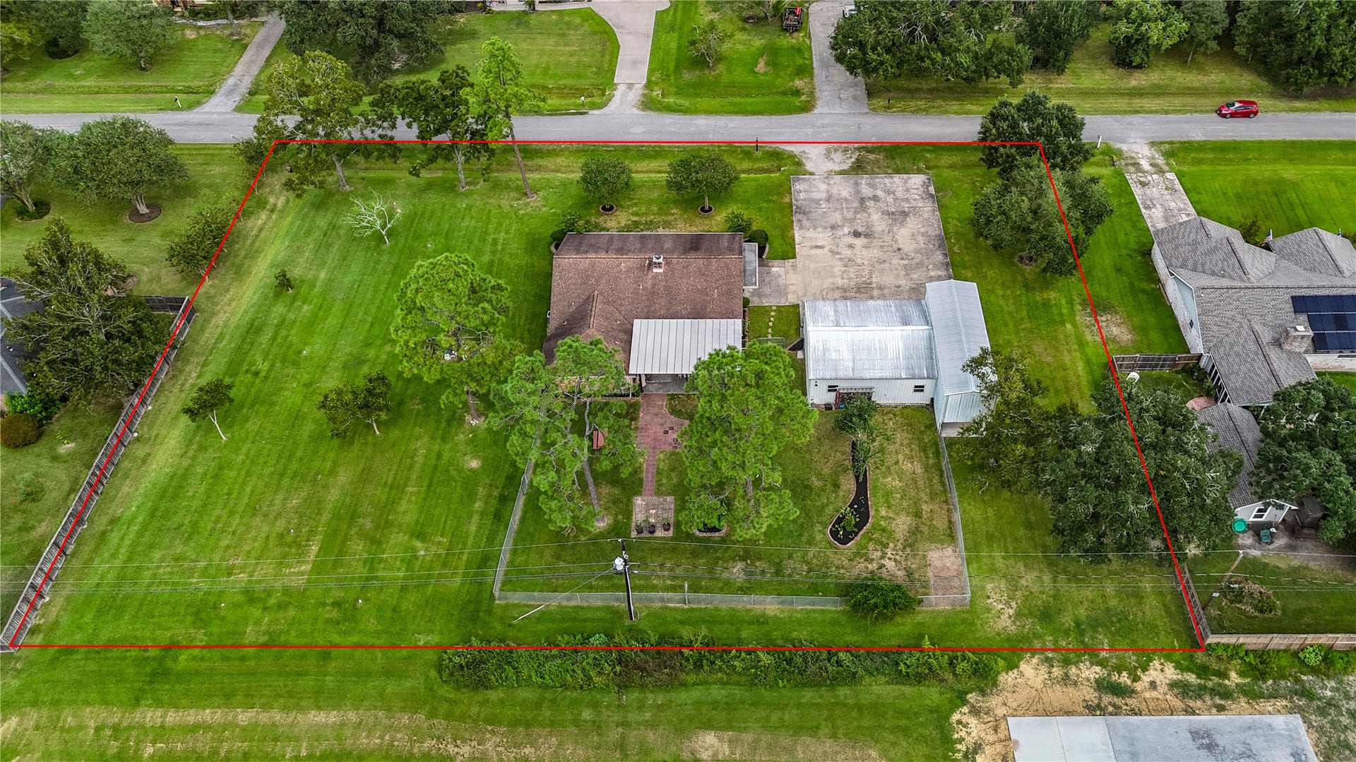 12315 Thaman Drive, Dickinson, TX 77539 Buyer to verify dimensions