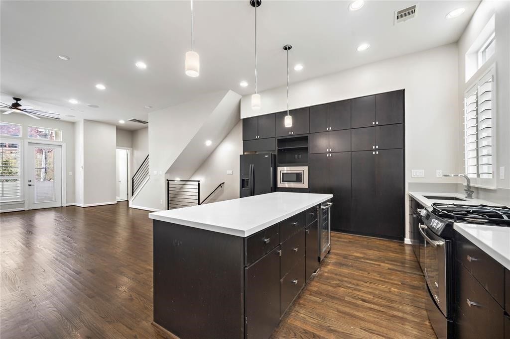 128 Pierce Street, Houston, TX 77002 128 Pierce Street, Houston, TX 77002