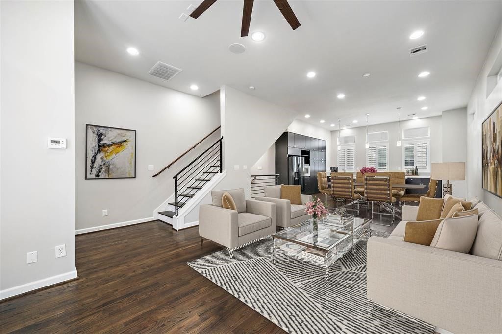 128 Pierce Street, Houston, TX 77002 128 Pierce Street, Houston, TX 77002
