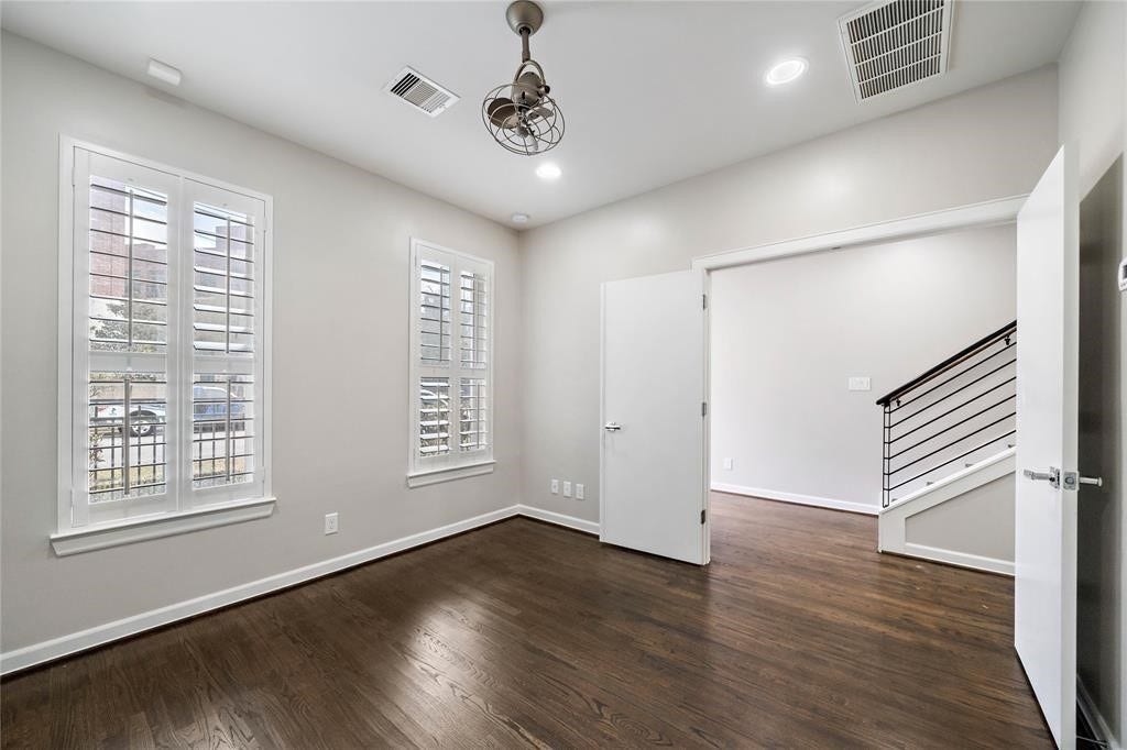128 Pierce Street, Houston, TX 77002 128 Pierce Street, Houston, TX 77002