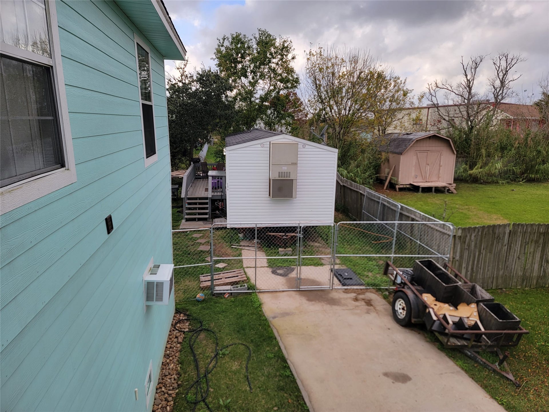 1010 22nd Street, San Leon, TX 77539 mobile home needs to be rehabbed