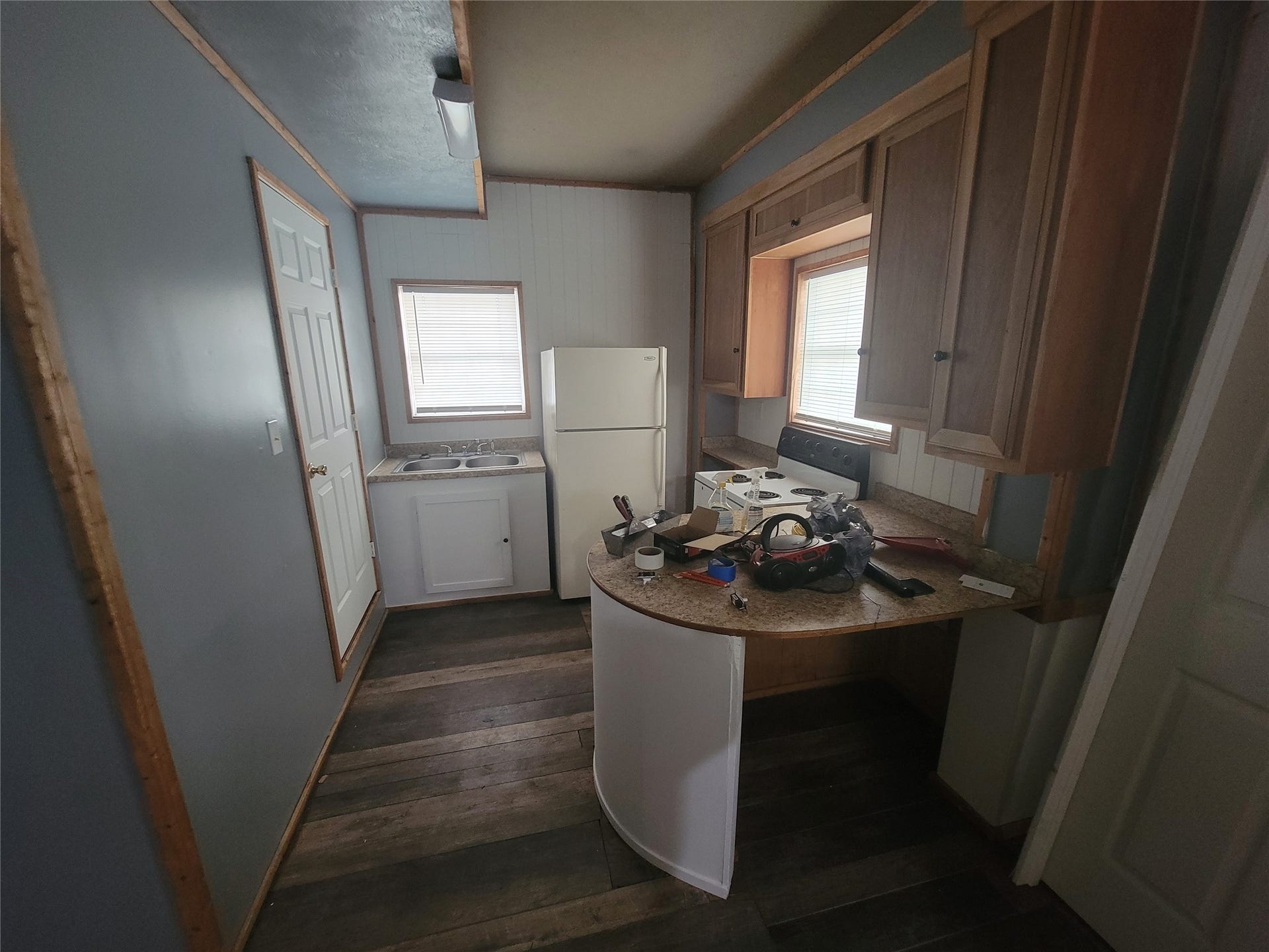 1010 22nd Street, San Leon, TX 77539 Bottom unit kitchen