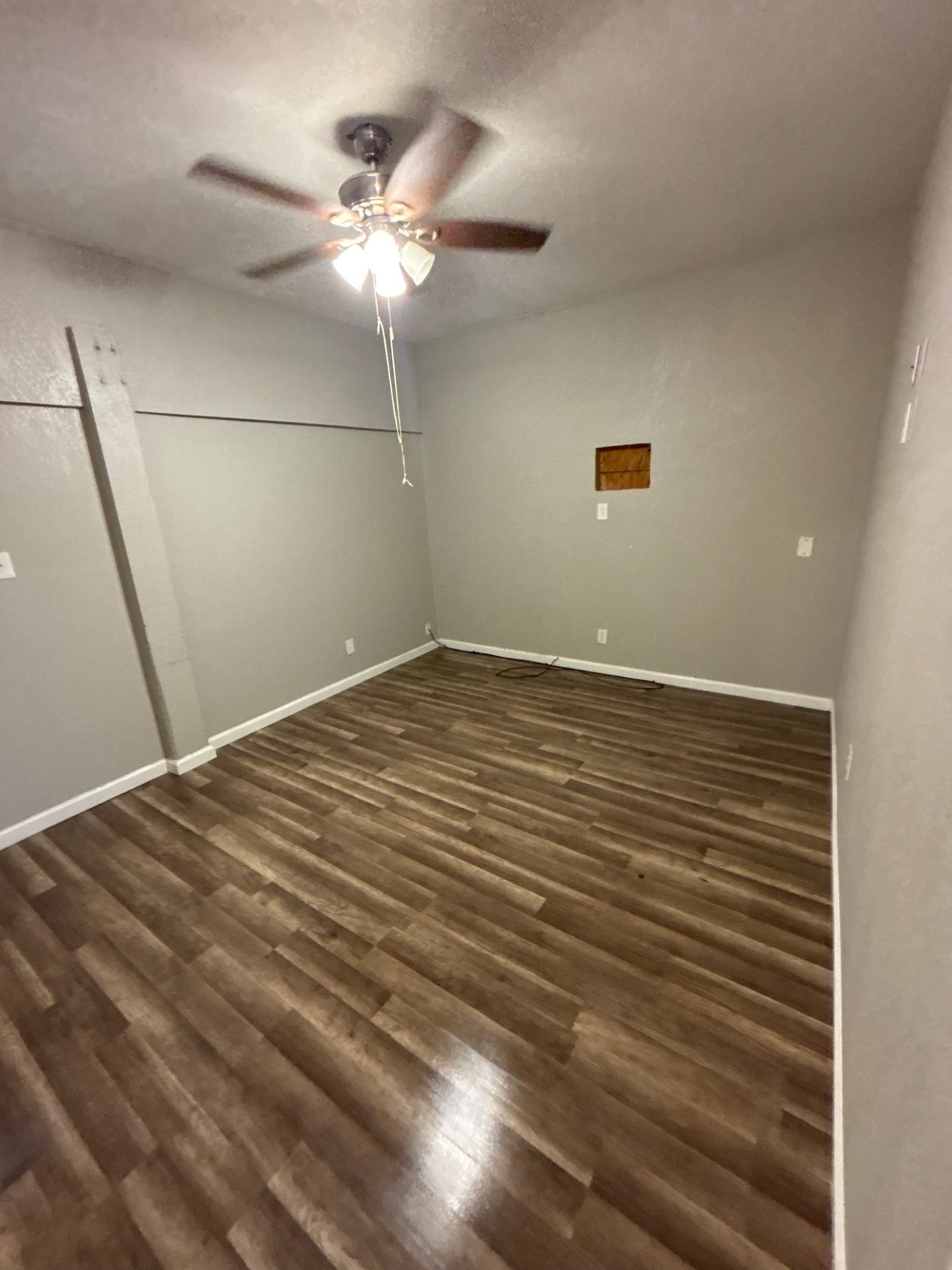 1010 22nd Street, San Leon, TX 77539 bottom unit living area