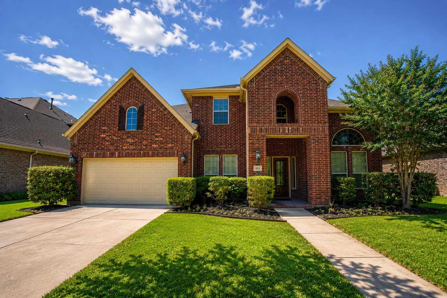 Welcome home to 4915 White Barrow Creek!