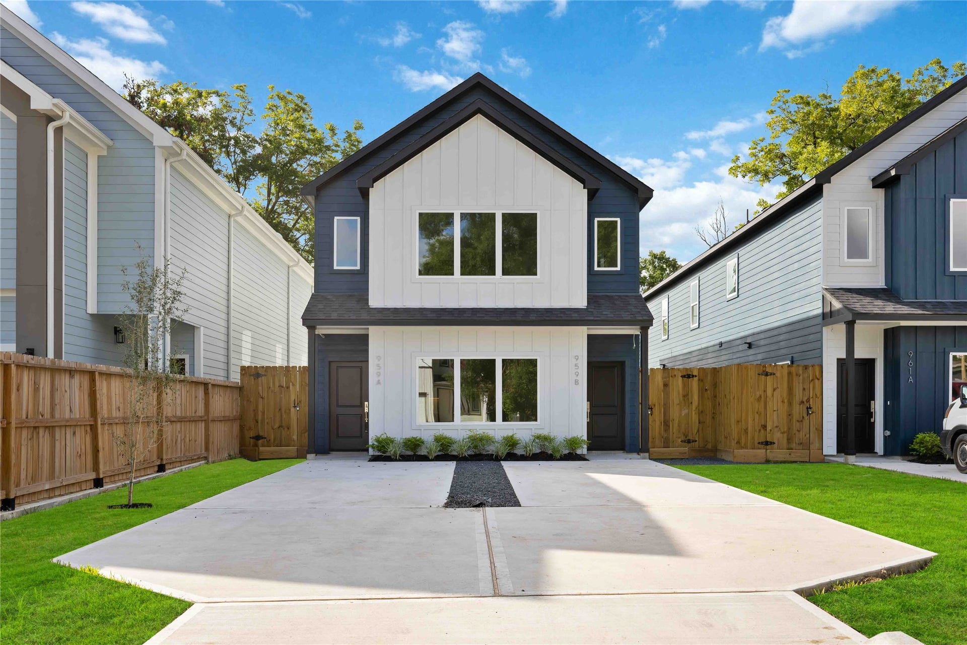 961 Ringold Street, #A/B, Houston, TX 77088