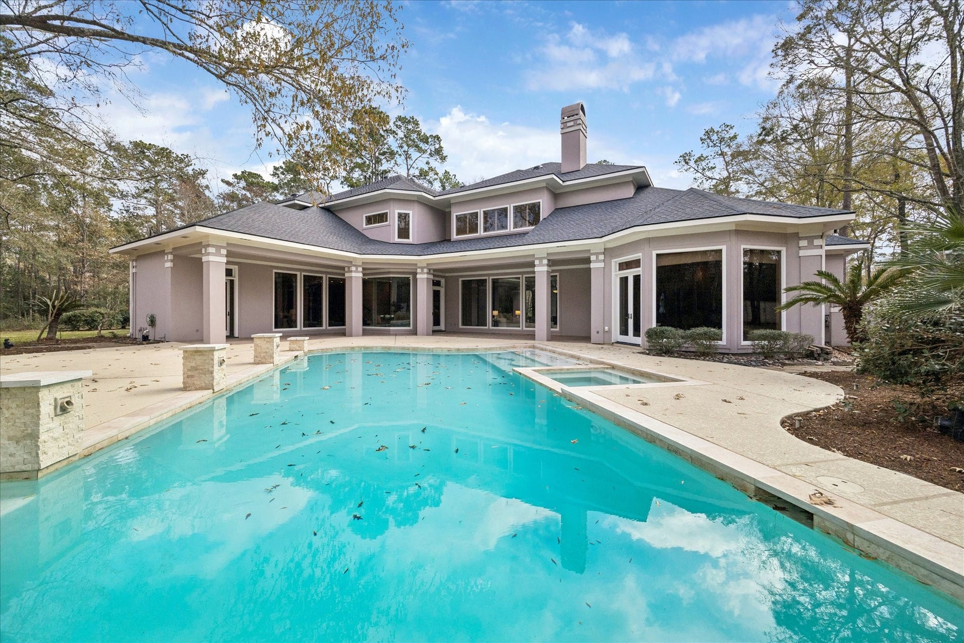 31 Enchanted Woods Drive, Kingwood, TX 77339