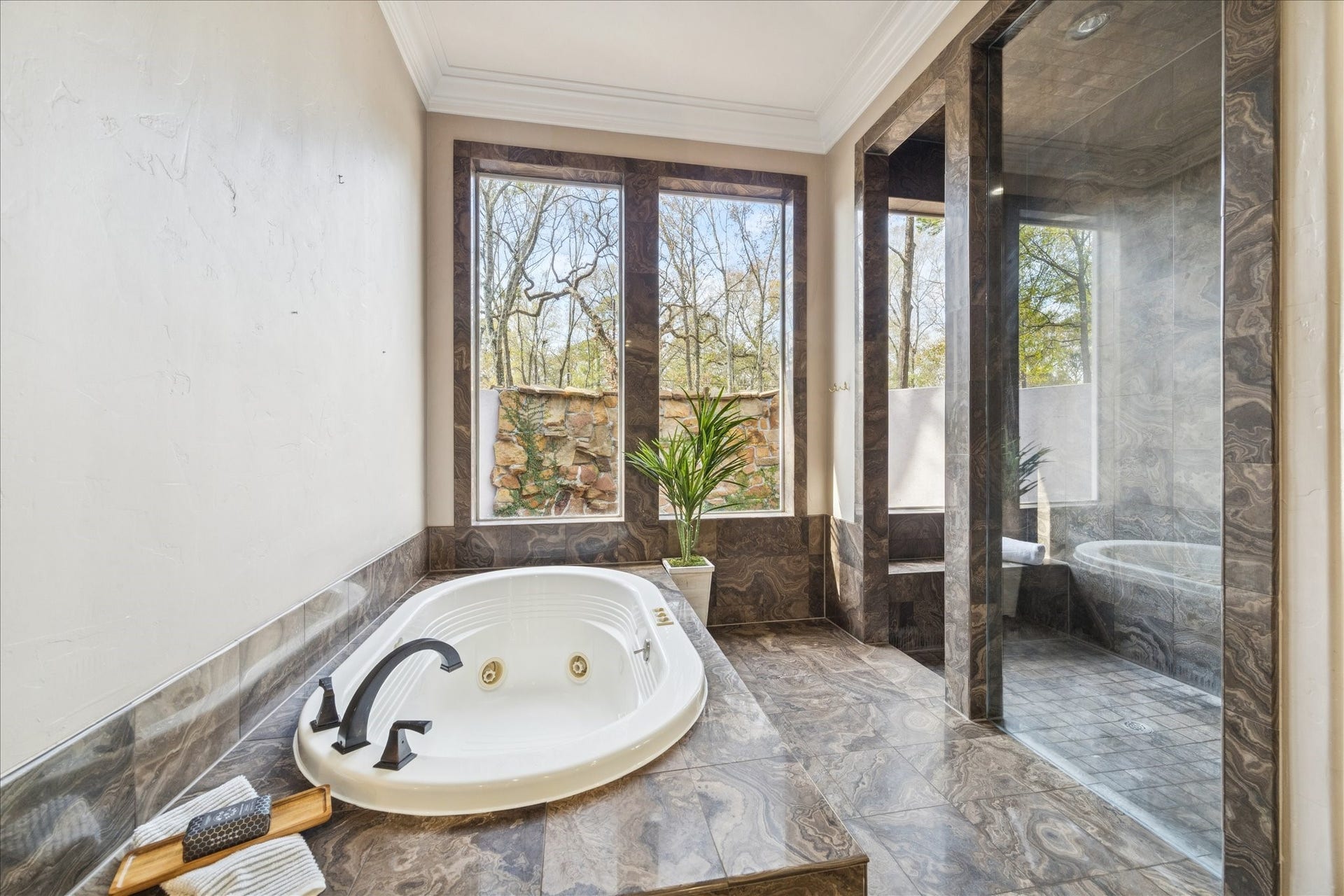 31 Enchanted Woods Drive, Kingwood, TX 77339