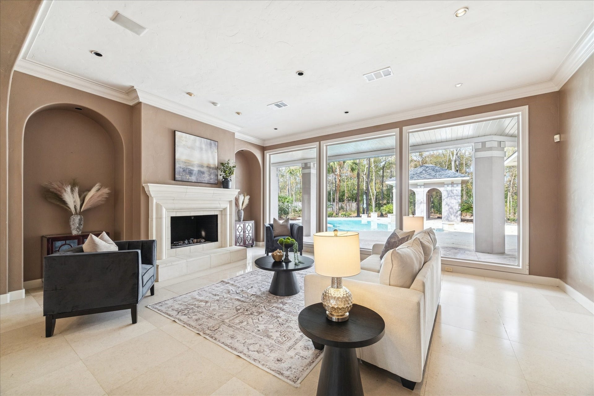 31 Enchanted Woods Drive, Kingwood, TX 77339