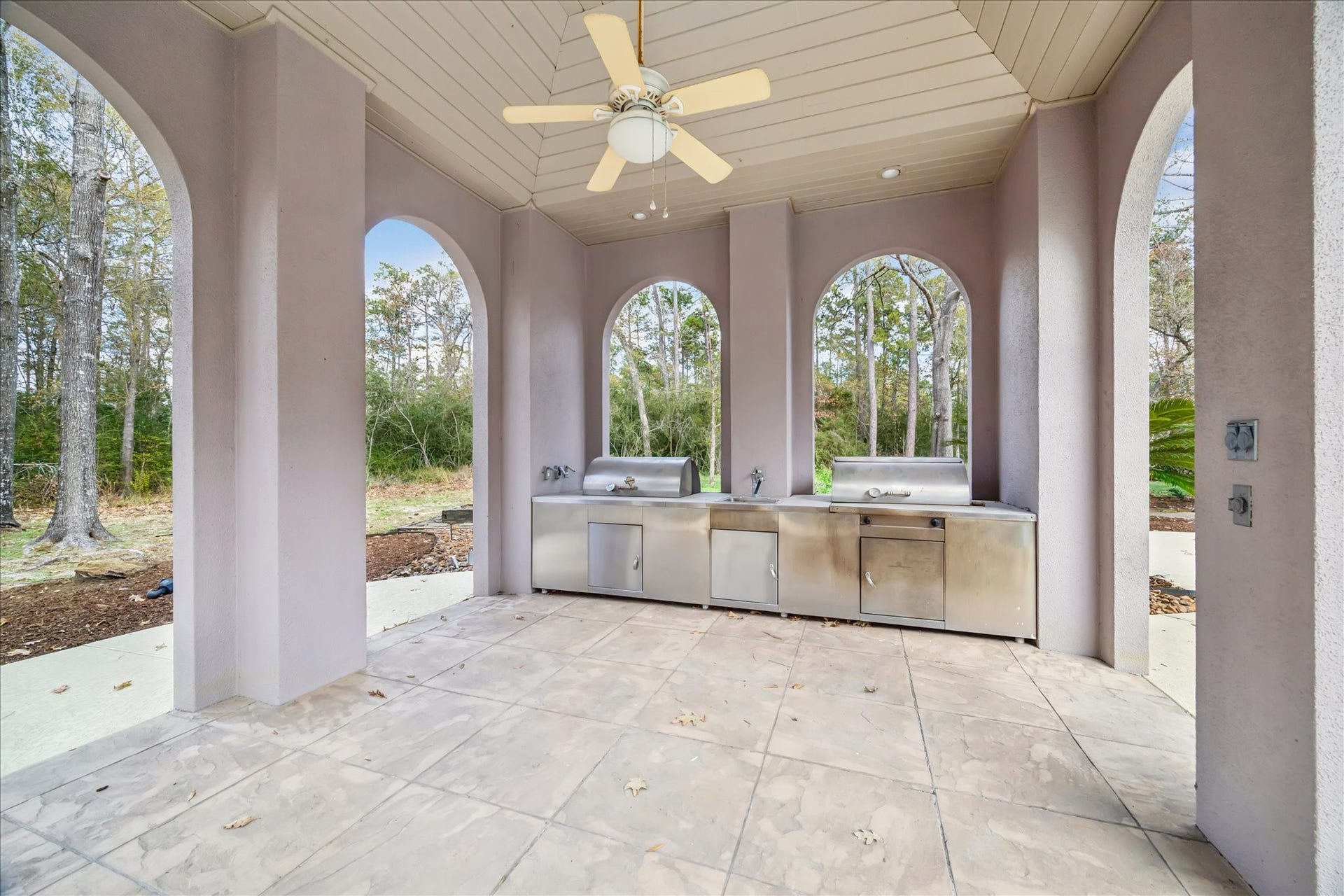 31 Enchanted Woods Drive, Kingwood, TX 77339