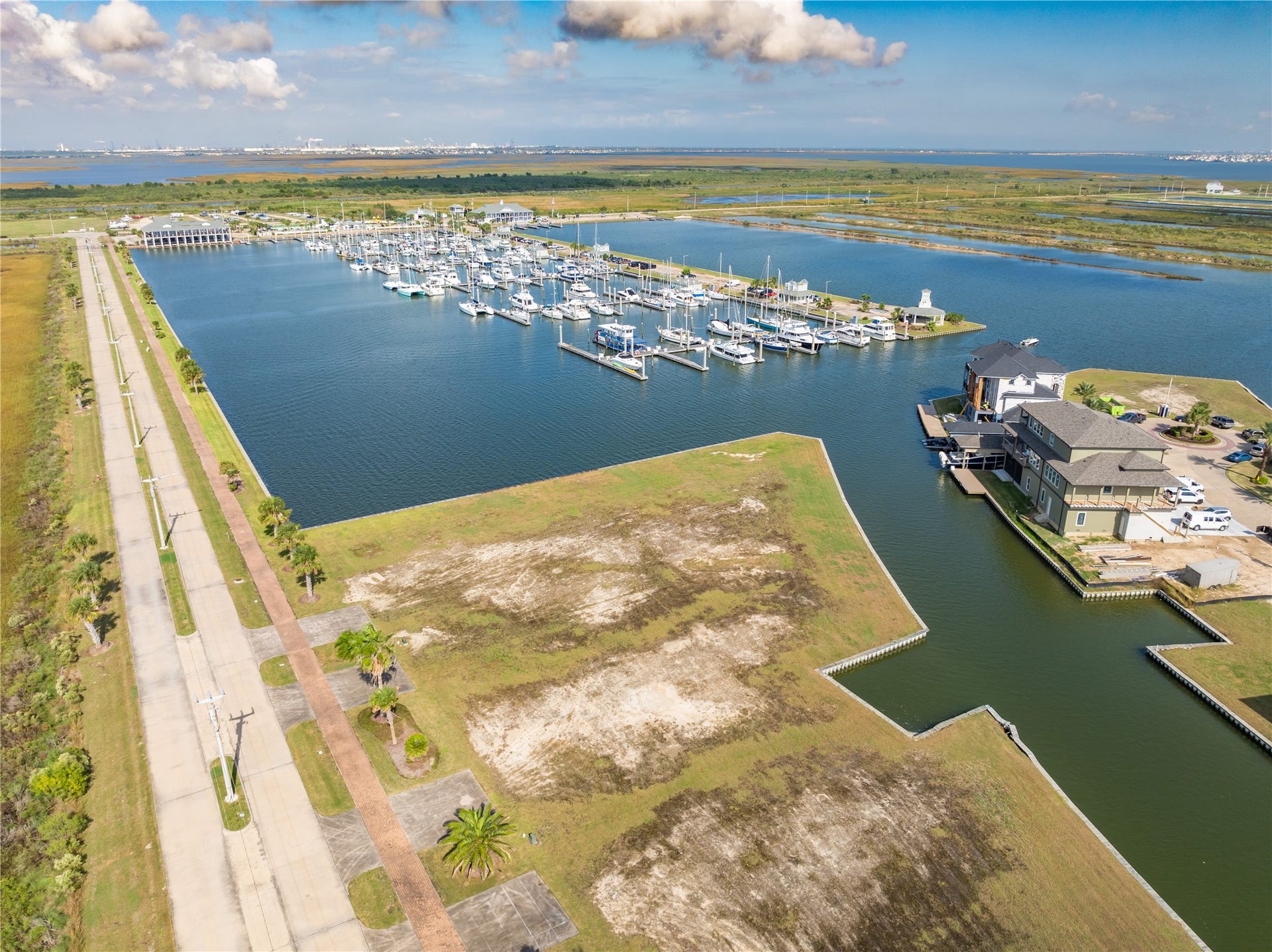45 Shell Key, Hitchcock, TX 77563 45 Shell Key, Hitchcock, TX 77563