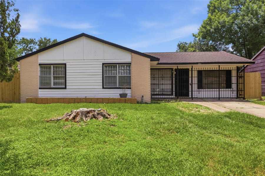 Property photo for 5622 Woodgreen Street, Houston, TX