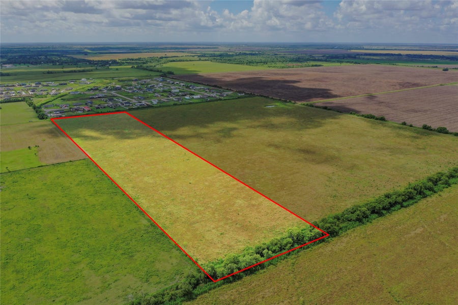 Property photo for 00 County Road 192, Liverpool, TX