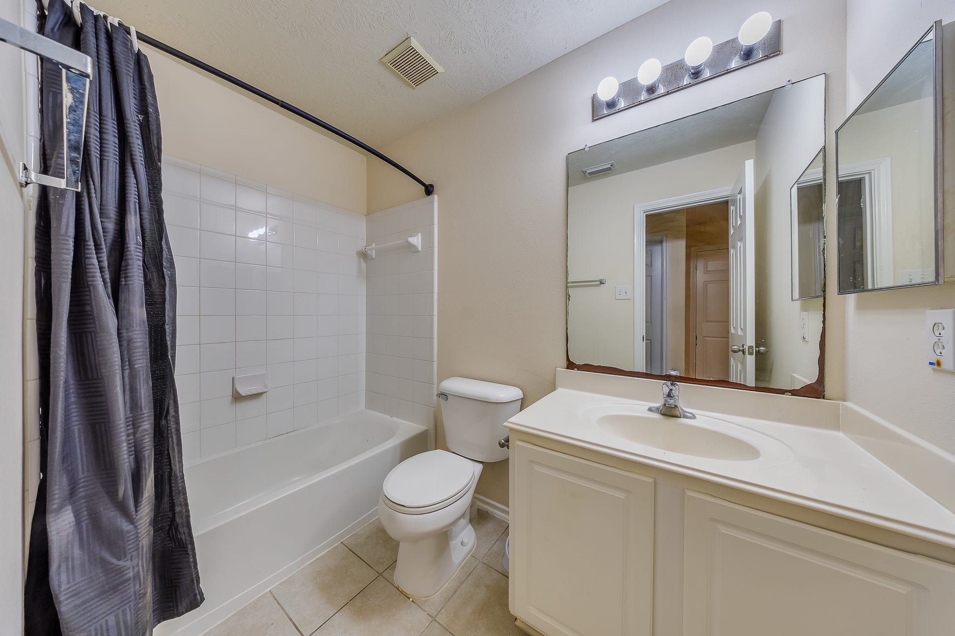 3338 Atherton Canyon Lane, Houston, TX 77014 3338 Atherton Canyon Lane, Houston, TX 77014