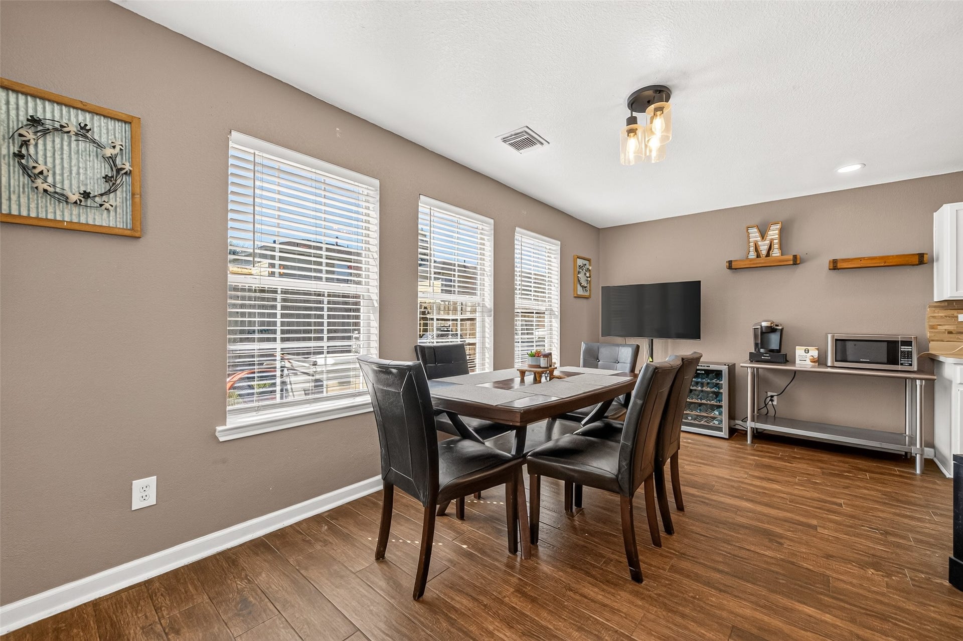 10014 Victoria Falls Lane, Houston, TX 77075 10014 Victoria Falls Lane, Houston, TX 77075