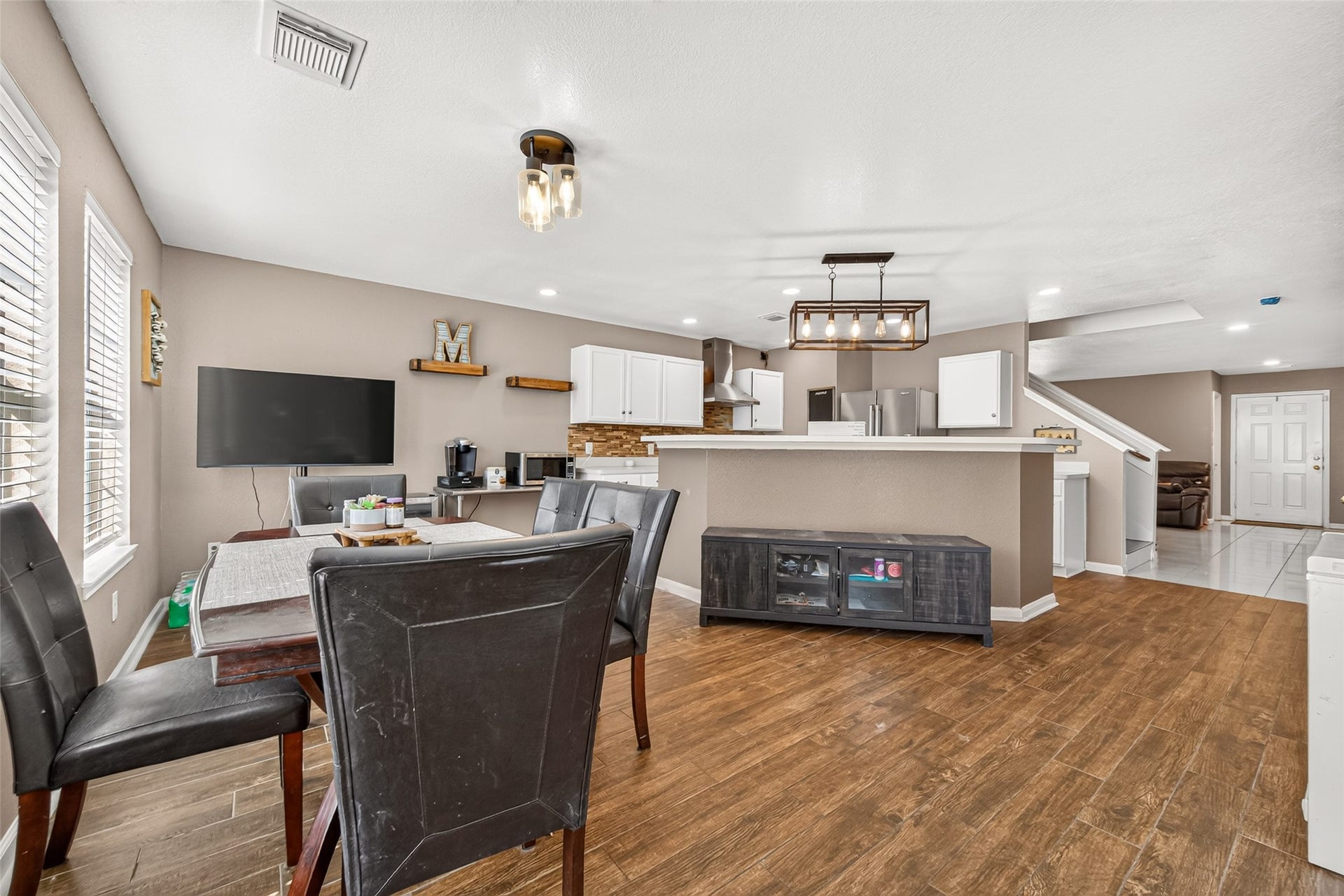 10014 Victoria Falls Lane, Houston, TX 77075 10014 Victoria Falls Lane, Houston, TX 77075