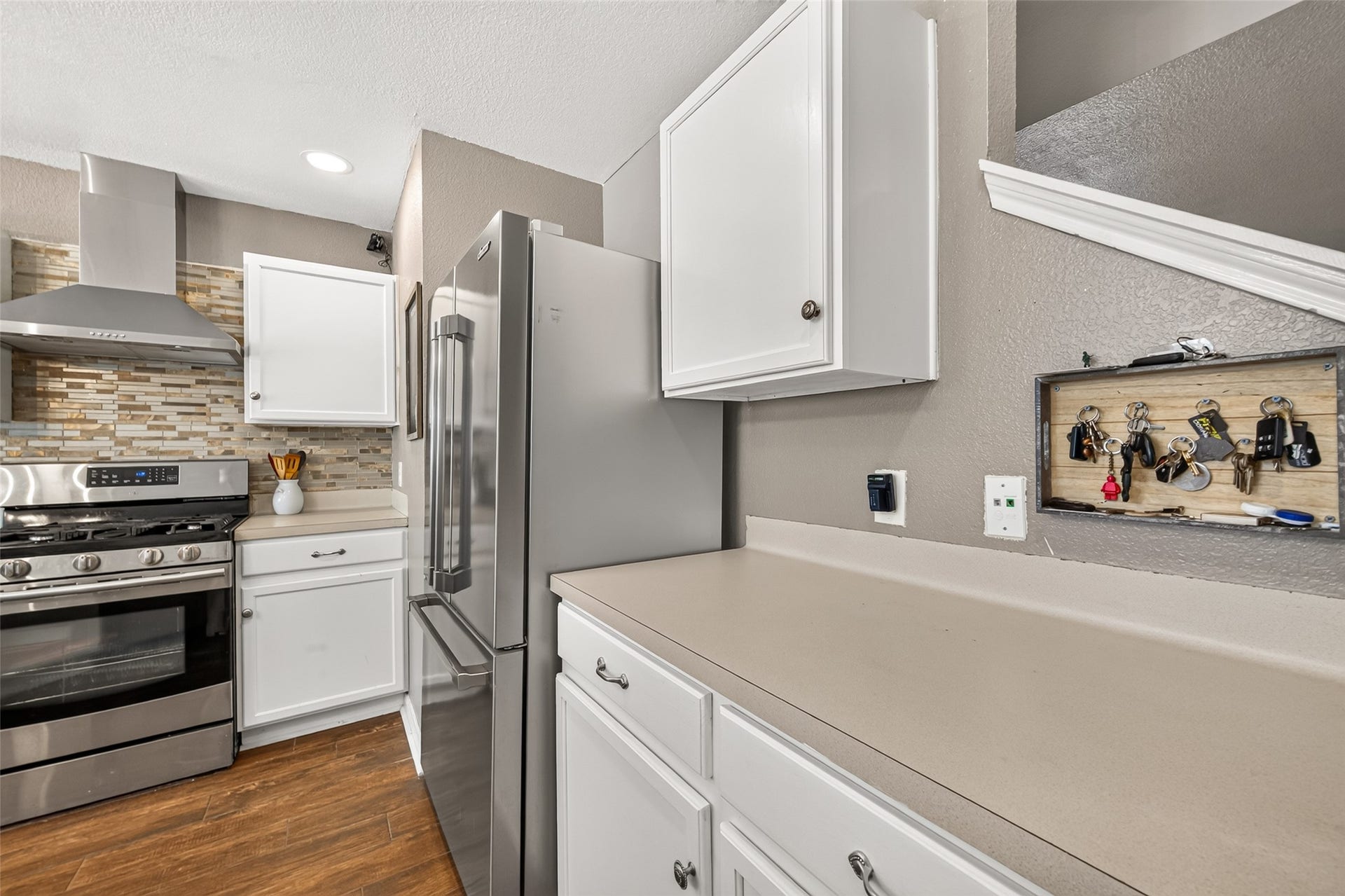 10014 Victoria Falls Lane, Houston, TX 77075 10014 Victoria Falls Lane, Houston, TX 77075