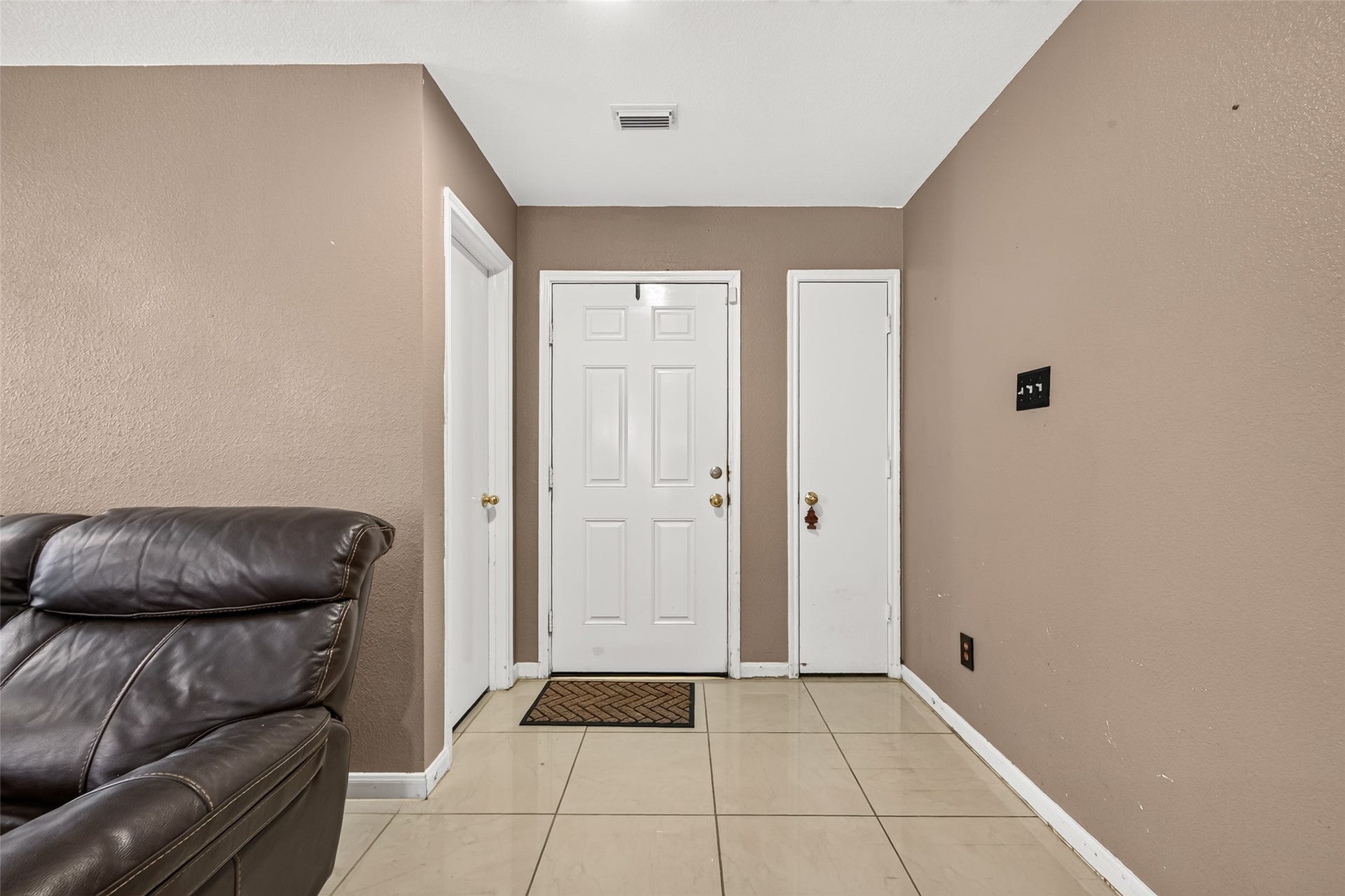 10014 Victoria Falls Lane, Houston, TX 77075 10014 Victoria Falls Lane, Houston, TX 77075