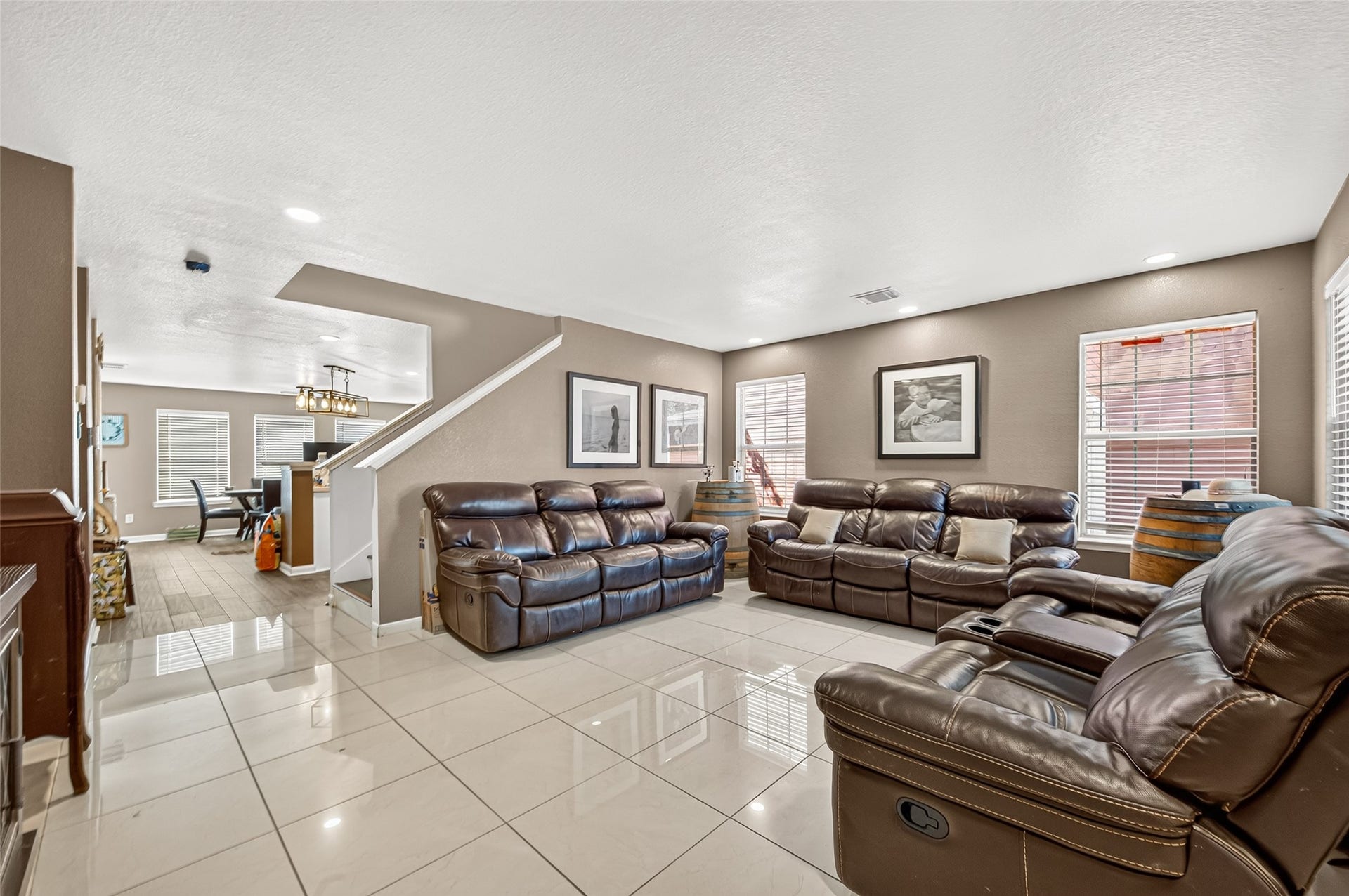 10014 Victoria Falls Lane, Houston, TX 77075 10014 Victoria Falls Lane, Houston, TX 77075