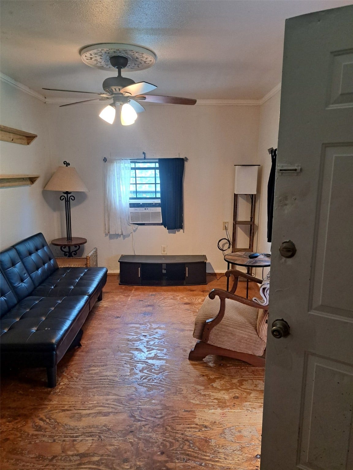6106 Highway 6, Hitchcock, TX 77563 6106 Highway 6, Hitchcock, TX 77563