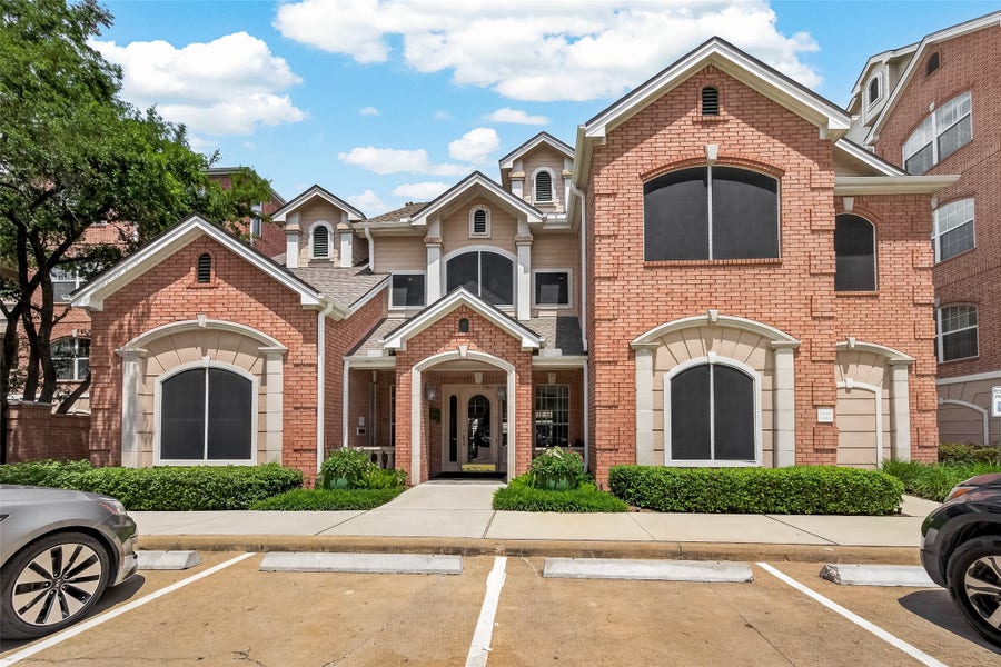 Property photo for 2111 Welch Street, #B306, Houston, TX