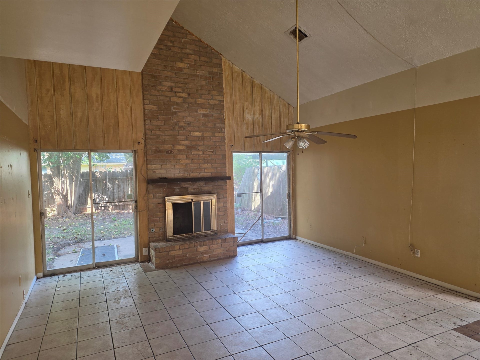 9018 Triola Lane, Houston, TX 77036 9018 Triola Lane, Houston, TX 77036