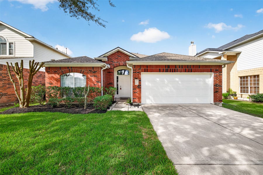 Property photo for 25211 Sierra Woods Lane, Katy, TX