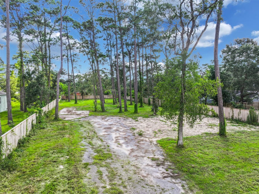 Property photo for 3219 Oak Drive, Dickinson, TX