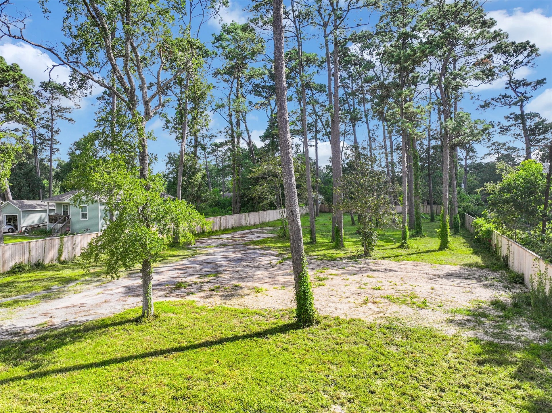 3219 Oak Drive, Dickinson, TX 77539 3219 Oak Drive, Dickinson, TX 77539
