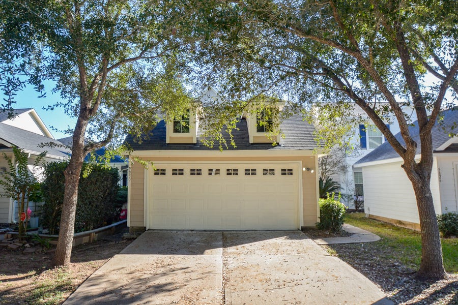 Property photo for 5830 Silver Oak, Missouri City, TX