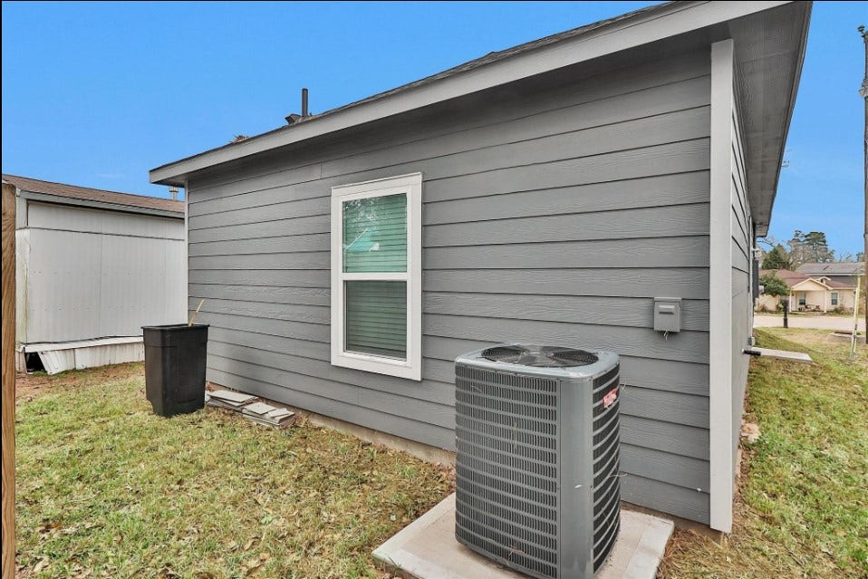 16694 E Juneau, Montgomery, TX 77316 16694 E Juneau, Montgomery, TX 77316