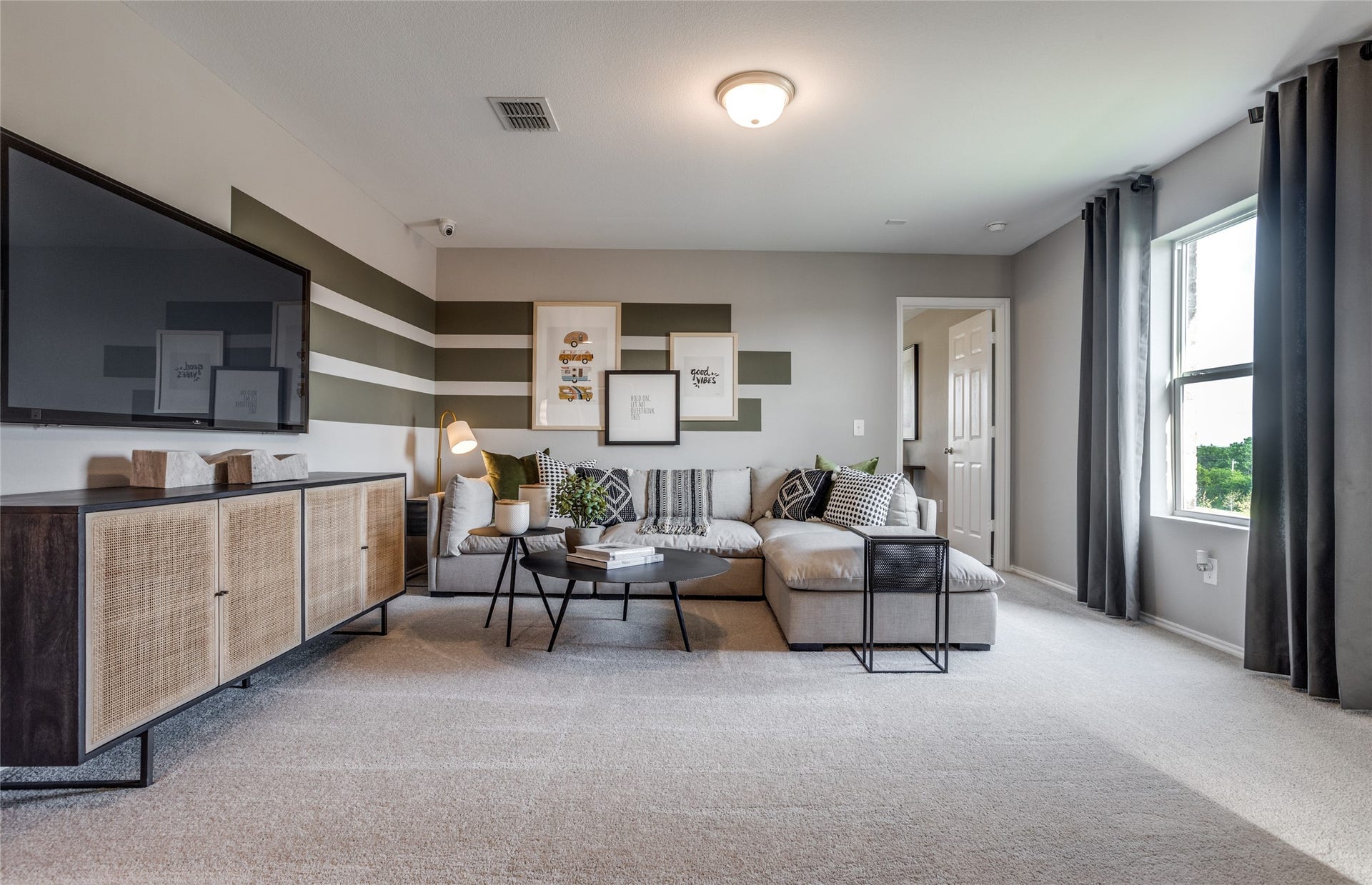14977 Peach Blossom Drive, Conroe, TX 77302 MODEL HOME images may NOT be consistent with the finished product.