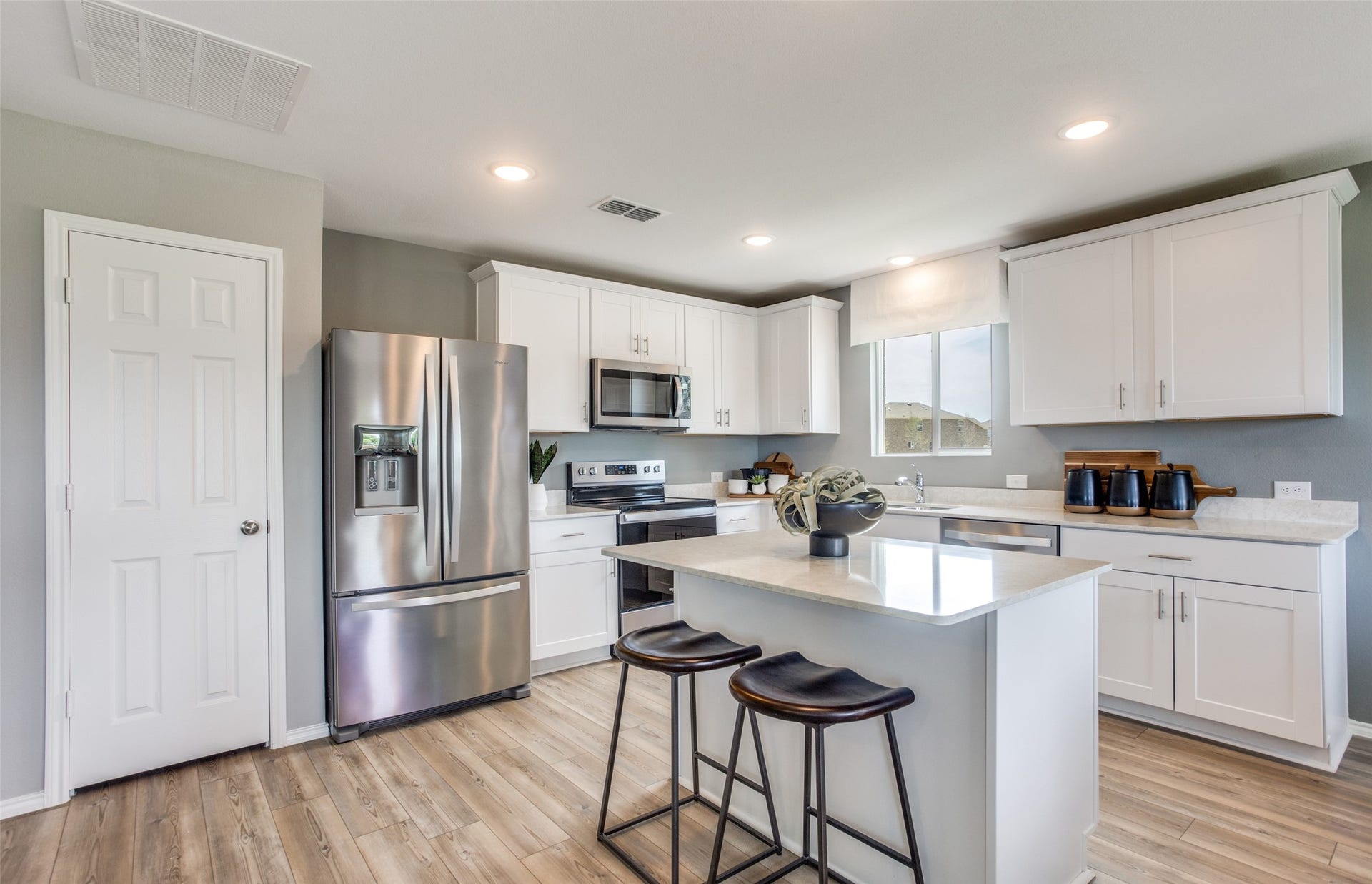 14977 Peach Blossom Drive, Conroe, TX 77302 MODEL HOME images may NOT be consistent with the finished product.