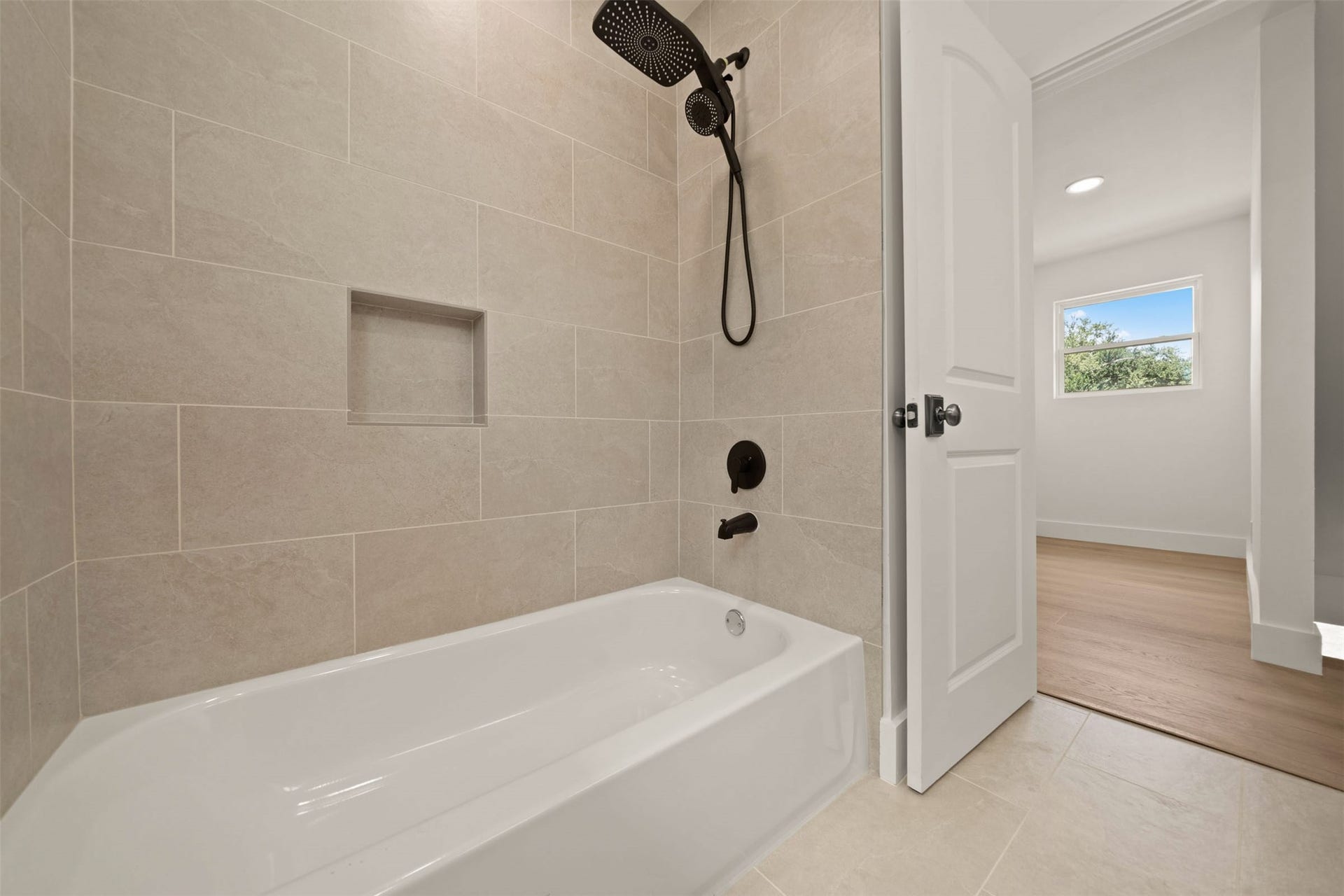 10111 Kerrwood Lane, Houston, TX 77080 10111 Kerrwood Lane, Houston, TX 77080
