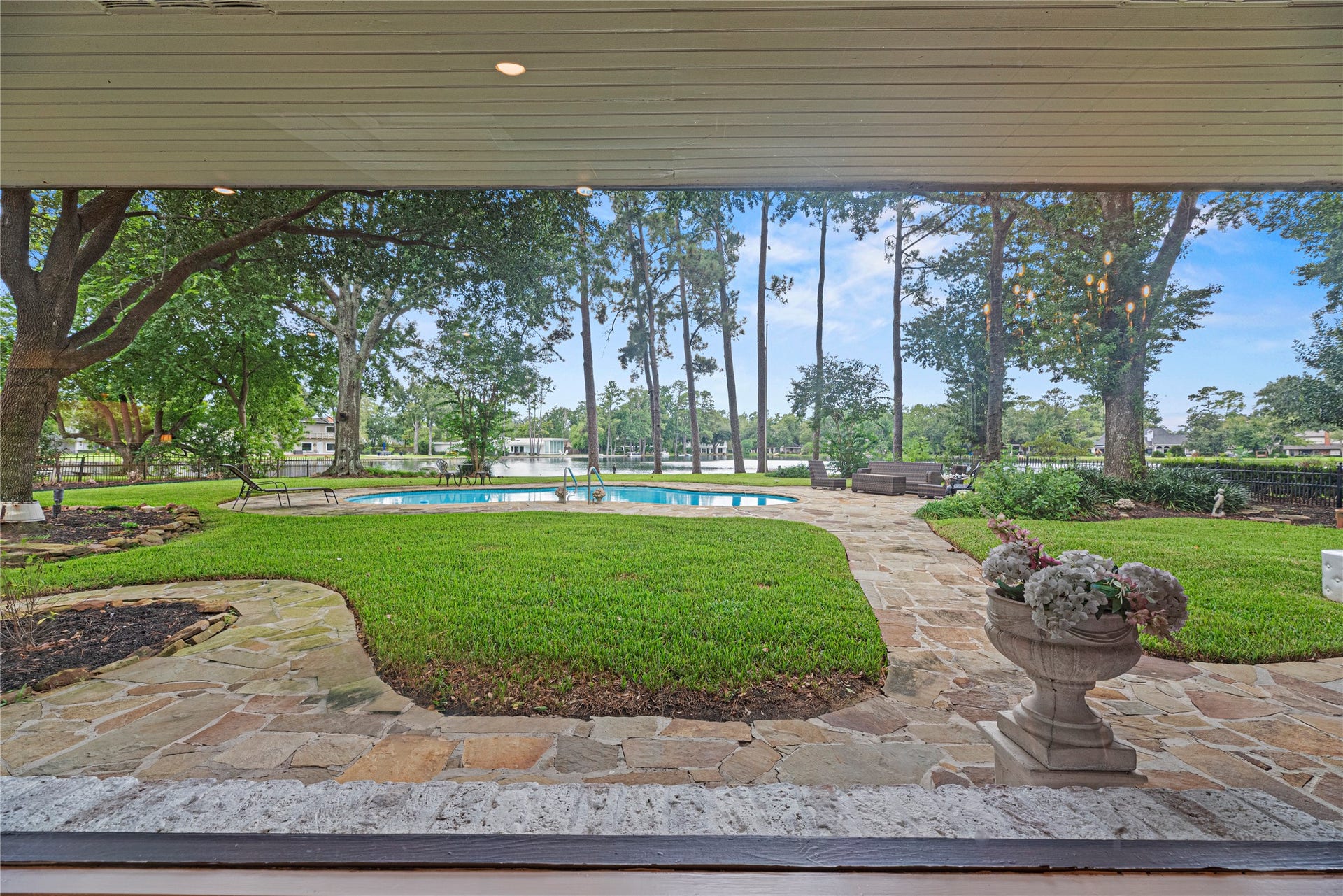 13131 Holston Hills Drive, Houston, TX 77069 13131 Holston Hills Drive, Houston, TX 77069