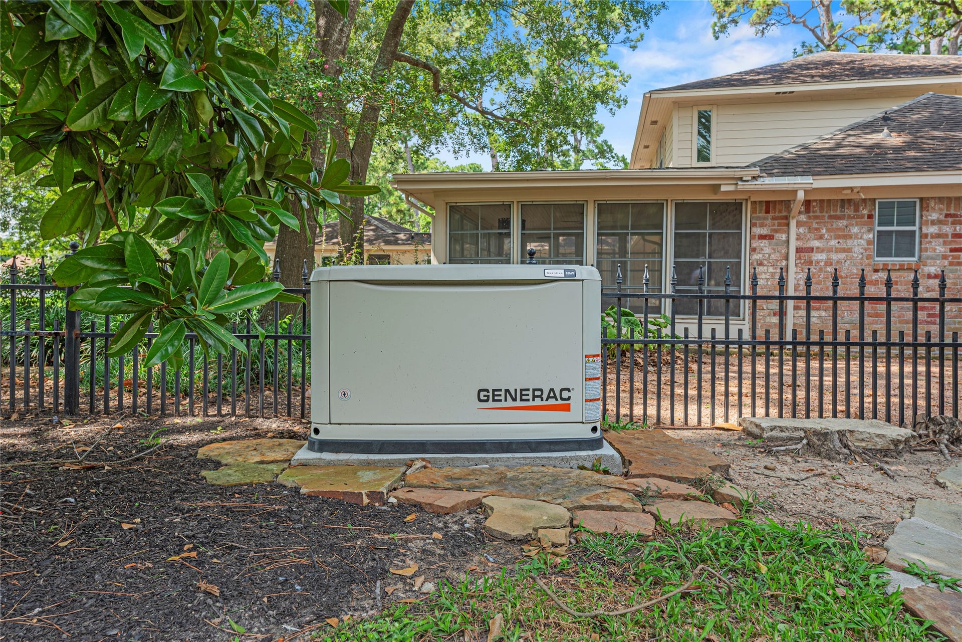 13131 Holston Hills Drive, Houston, TX 77069 Weather any storm with confidence with this Generac Generator.