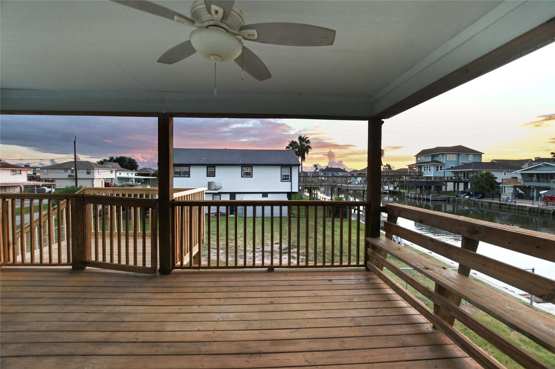 190 Barracuda, Bayou Vista, TX 77563 190 Barracuda, Bayou Vista, TX 77563