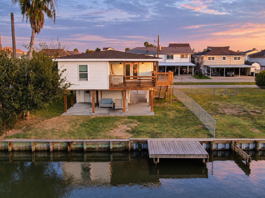 Property photo for 190 Barracuda, Bayou Vista, TX