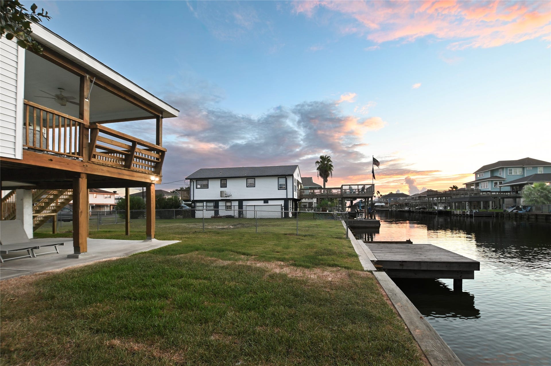 190 Barracuda, Bayou Vista, TX 77563 190 Barracuda, Bayou Vista, TX 77563