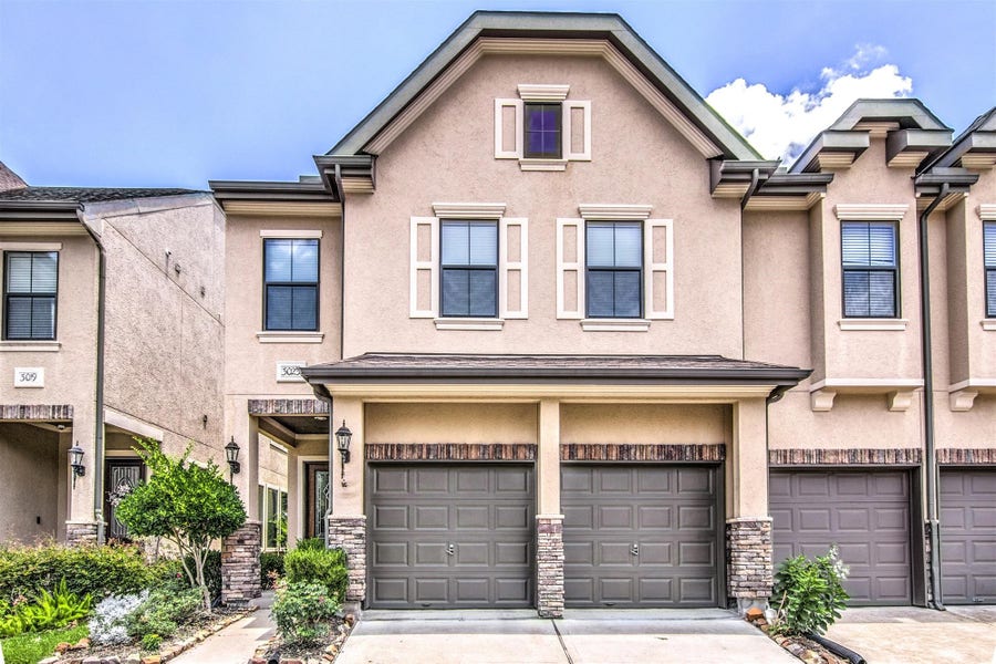 Property photo for 3023 Royal Oaks Grove, Houston, TX