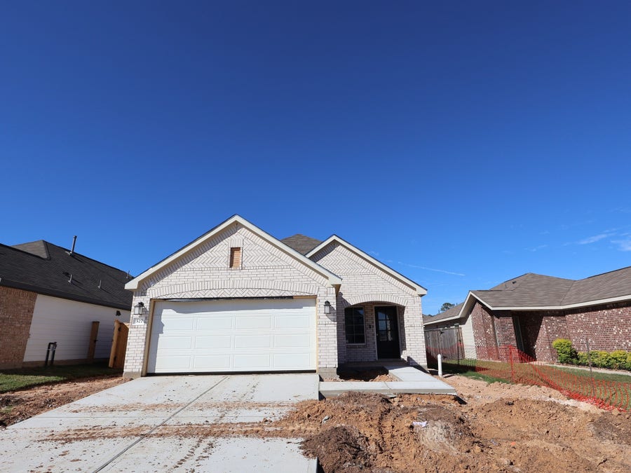 Property photo for 527 Flower Reed Court, Magnolia, TX
