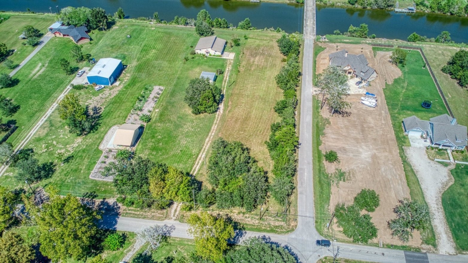 8614 Robinson Road, Hitchcock, TX 77563 8614 Robinson Road, Hitchcock, TX 77563